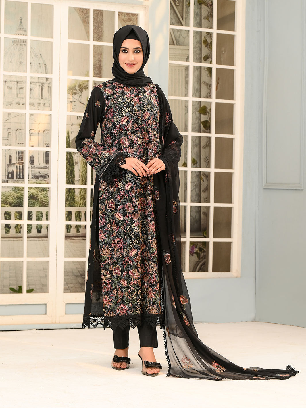 Embroidered Lawn'25