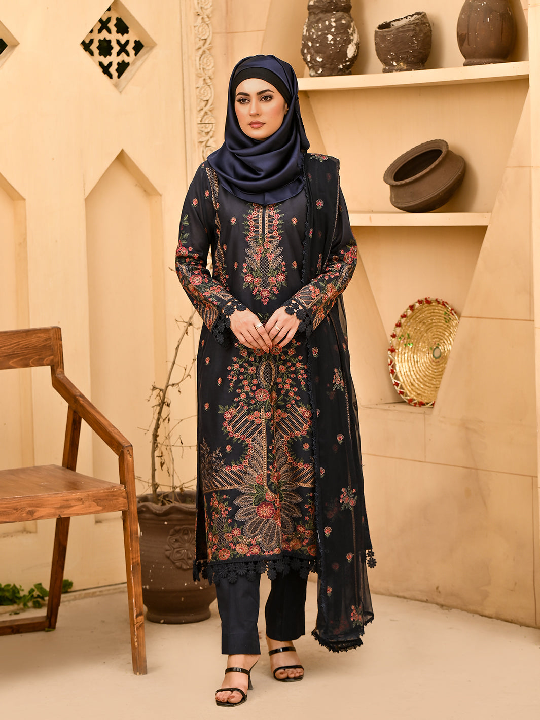 Embroidered Lawn'25