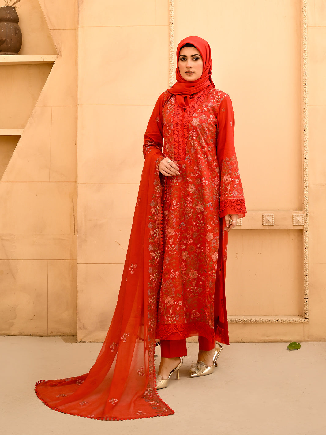 Embroidered Lawn'25